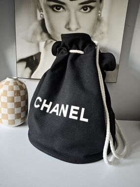 CHANEL White and Black Logo-Printed Fabric Tote